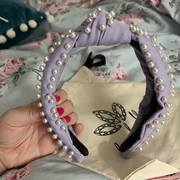 La Bella Light Purple Pearl Knotted Headband - Picture 2 of 11